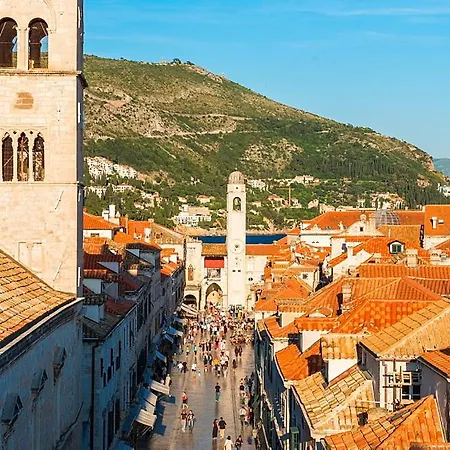 Paula * Dubrovnik